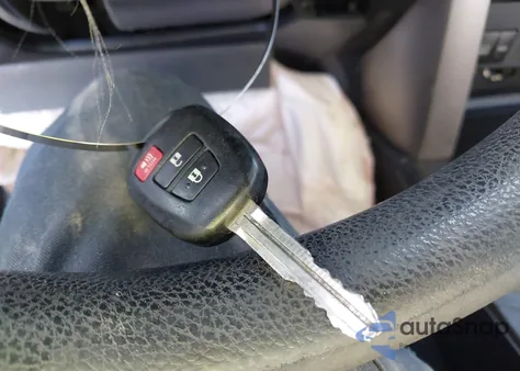 2013 Toyota Rav4 Xle z USA, uszkodzony, nr VIN 2T3RFREV7DW029334